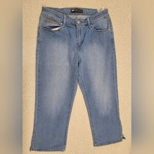 Levi Strauss & Co Denim Cropped Capris 29 Waist 8 / 10 Zipper Fly Nice Cond